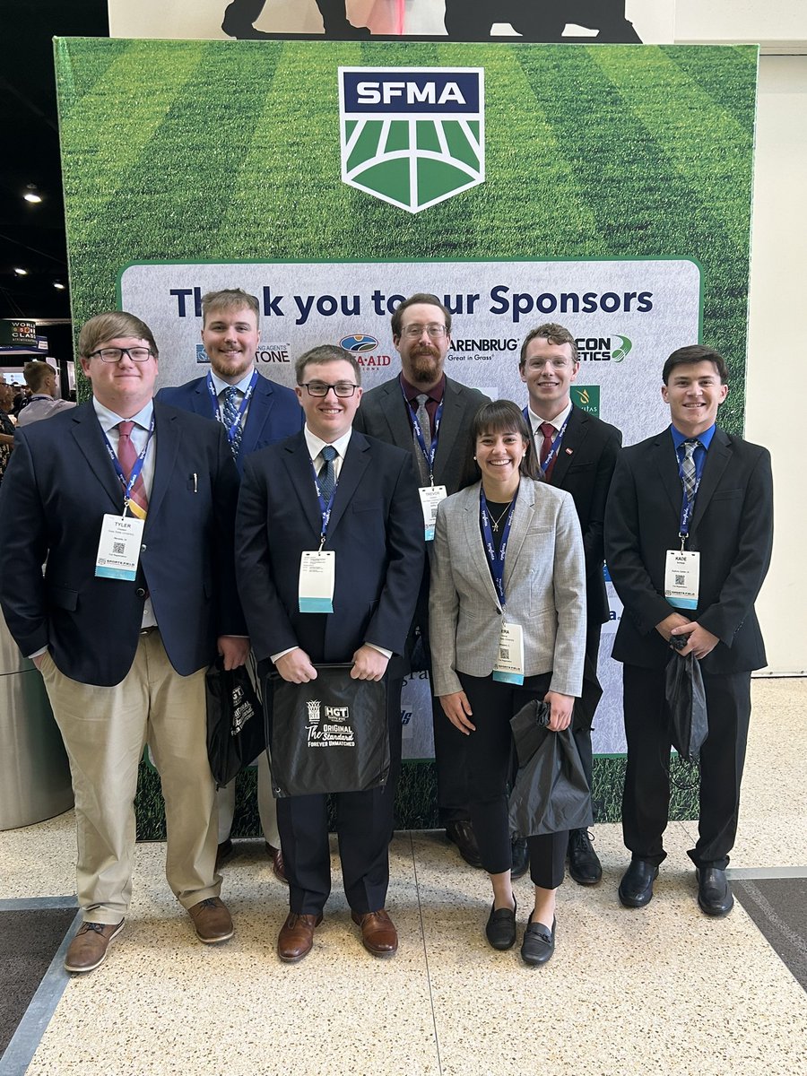 IsuTurf's tweet image. What. A. Week. Thank you @FieldExperts for hosting another incredible event allowing our industry to unite, connect, and celebrate a great year! Grateful to create new relationships with outstanding professionals in our field.