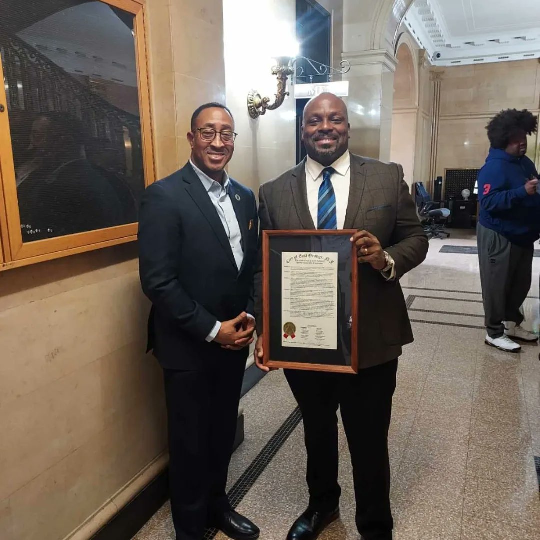 aobooks_'s tweet photo. We thank God🤩 Received a proclamation from the East Orange City Council for winning 2023-24 Teacher of the year at Johnnie Cochran Academy 🤩🤩 Teaching is a passion that I live for, where  creating leaders for tomorrow 🤩🤩🤩 #aobooks https://t.co/jrZO3GncMh