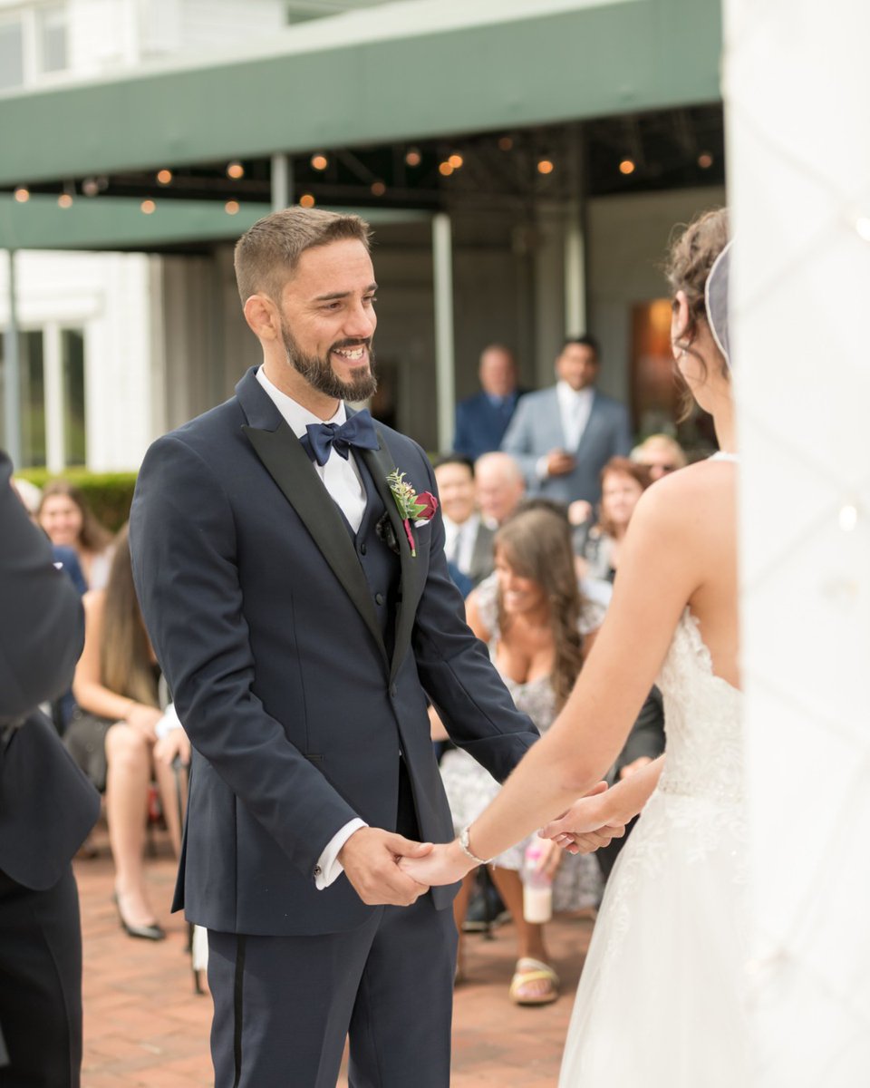 TimberPointCC's tweet image. Suit up, it's time to say 'I do.' 👔 
-
#LessingsWeddings #TimberPoint @Lessingsweddings
📸 : @parkavestudio