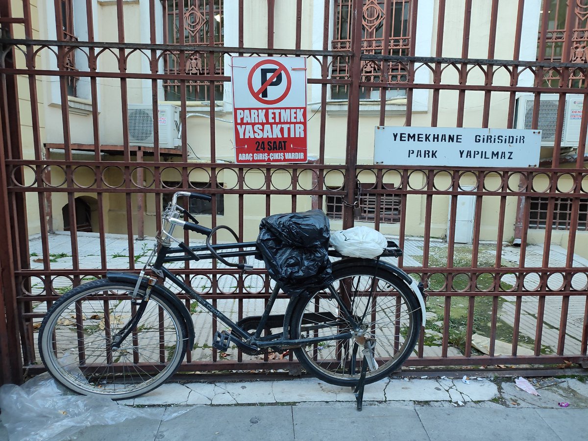 GuzelGonyam's tweet photo. #Velespit hariç. Çünkü o bir araç değil yaşam biçimidir. 🚲🤗 https://t.co/5dxkFCBkRI