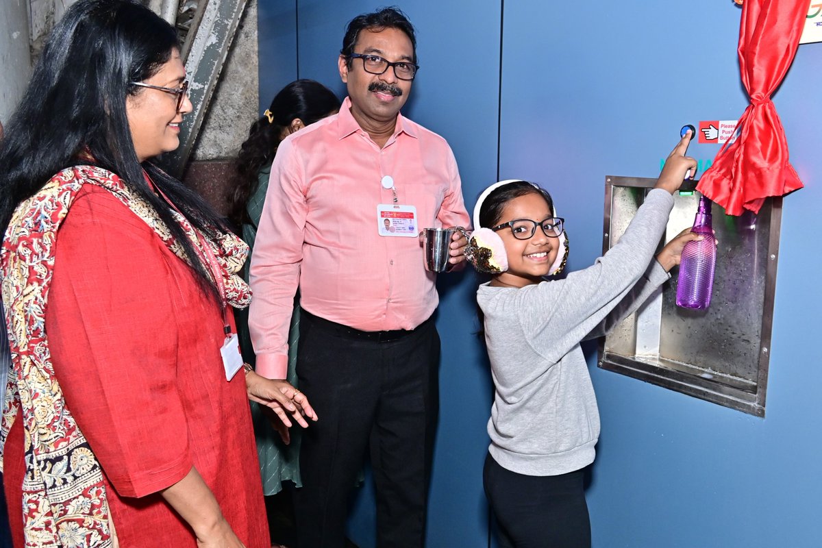 DAEIndia's tweet photo. 💧 A 'Watershed' Moment: DAE &amp; #IndianRailways team up to deliver clean drinking water at railway stations! 10 units employing BARC's advanced water purification technology deployed at key stations in Mumbai.
 @RailMinIndia @PMOIndia @DrJitendraSingh https://t.co/SkOieGPCKy