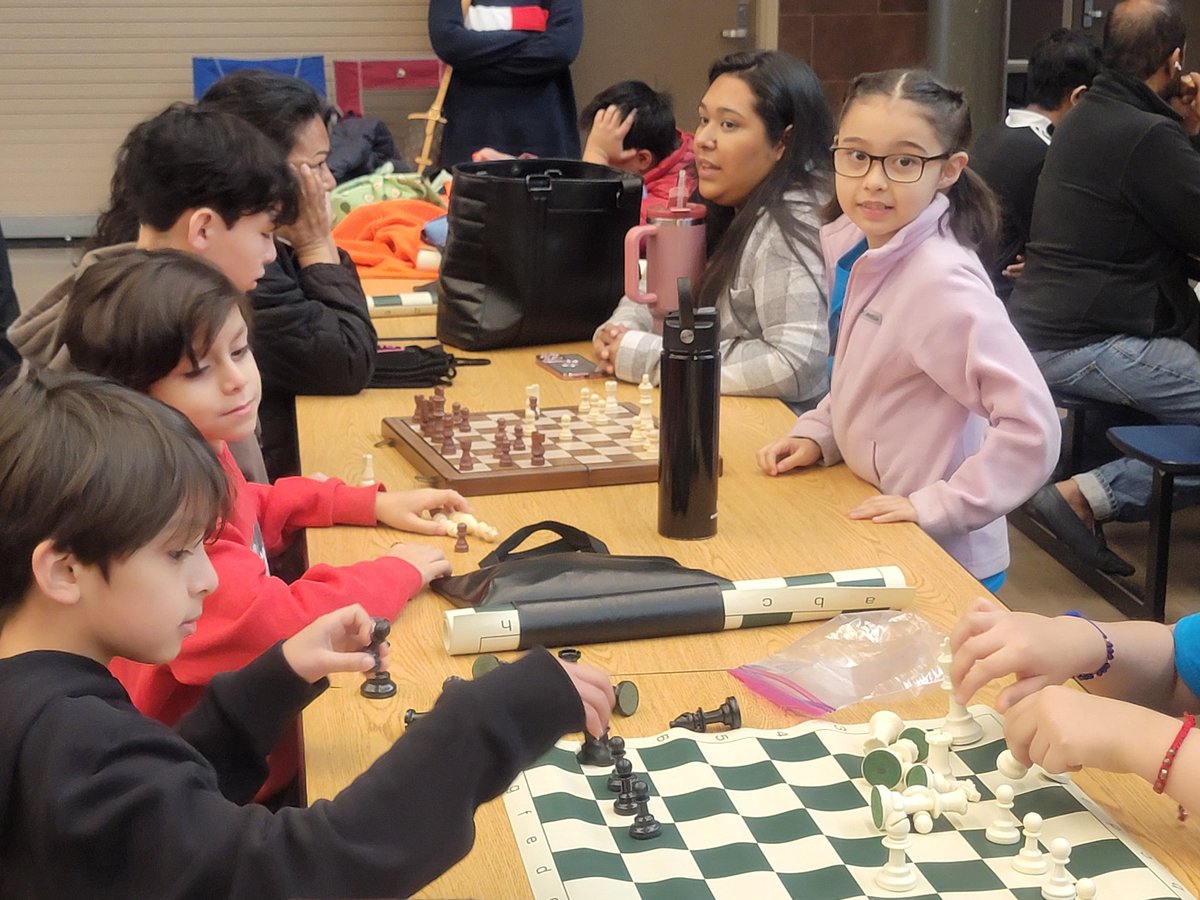 Our @BlackES_AISD students ready to participate in the Chess Tournament @KleinHigh this morning! #LevelUp #GoBulldogs @A_Hart73 @maty_orozco