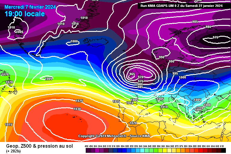 PvForecast's tweet photo. #uksnow #snow #snowbomb https://t.co/hC8oyTEFfm