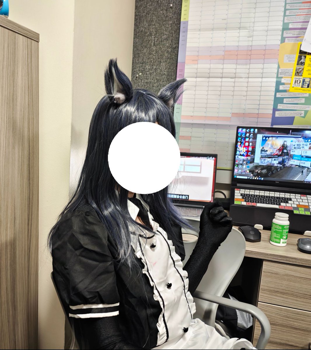 Humph_H's tweet photo. 猫猫？摸摸猫猫！
猫猫手在干嘛？为什么在叫诶？
（掀开裙子）
怎么回事！你个涩猫！！！😡
🐱@touchfish810611
#Femboy #crossdresser #男娘 #可爱的男孩子 #黑丝 #pantyhose https://t.co/YP10tNMAW2