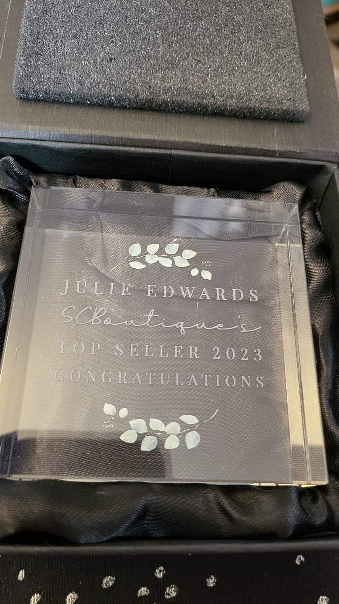 JulieEd16679309's tweet image. My award for being top seller for #SCBoutiqueUK in 2023 
Beautiful! So grateful!
