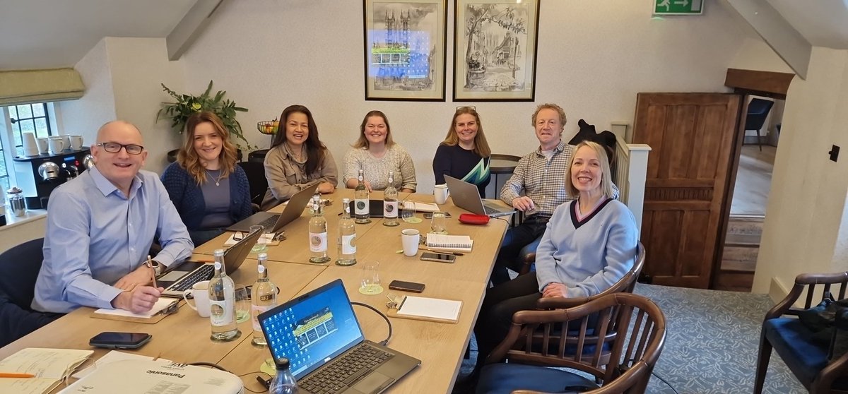 <a href="/NIVAS_tweets/">NIVAS</a> brilliant editorial committee meeting to work on the new NIVAS national  standards for vascular access and IV therapy, thank s to the RCN for transferring the old standards over to NIVAS. The board has made a brilliant start. 👏🏻 am very excited to get these out.