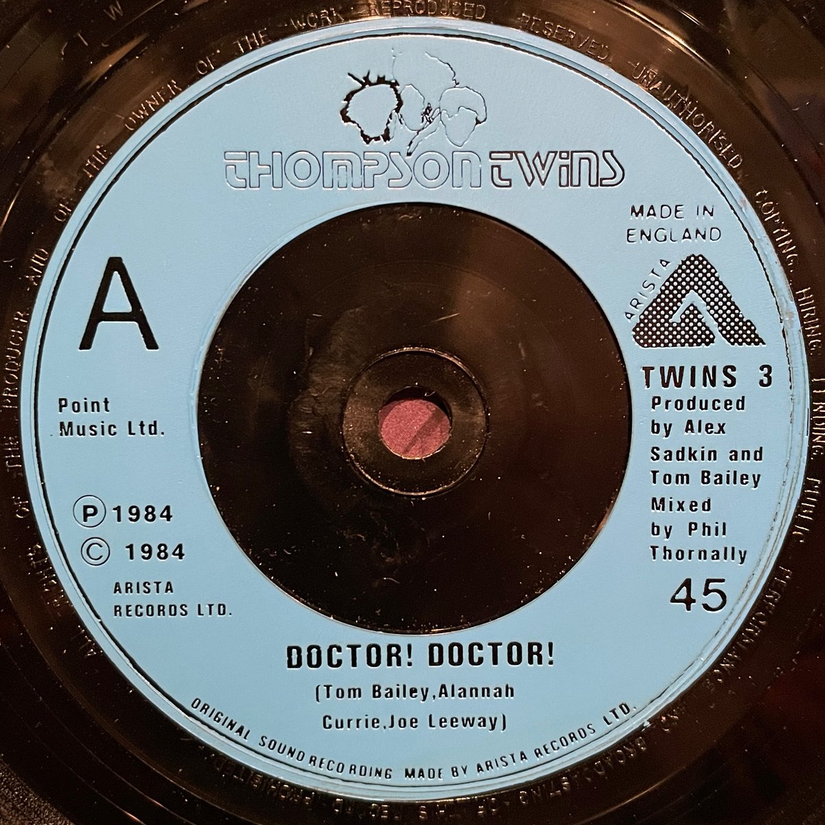 ほな7いこか
THOMPSON TWINS / Doctor! Doctor! [27Jan1984, Arista --- TWINS 3]
#OnThisDay #ThompsonTwins #DoctorDoctor #IntoTheGap #AlexSadkin #TomBailey #AlannahCurrie #JoeLeeway #listeningbar #vinylbar #musicbar #レコードバー #mhc27012024
youtube.com/watch?v=Z3BEec…