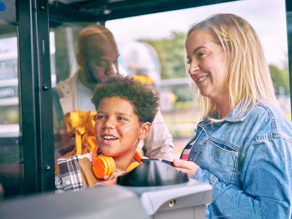 ExperienceOx's tweet image. Not sure what bus tickets to buy to travel around #Oxfordshire ? 🚍 @Stagecoach_Ox offers a range of tickets for children, young people, students, adults, families and groups. 🎟

Check out the Guide to Oxfordshire tickets ➡ bit.ly/3OlgrWN

#ExperienceOx #travelbybus