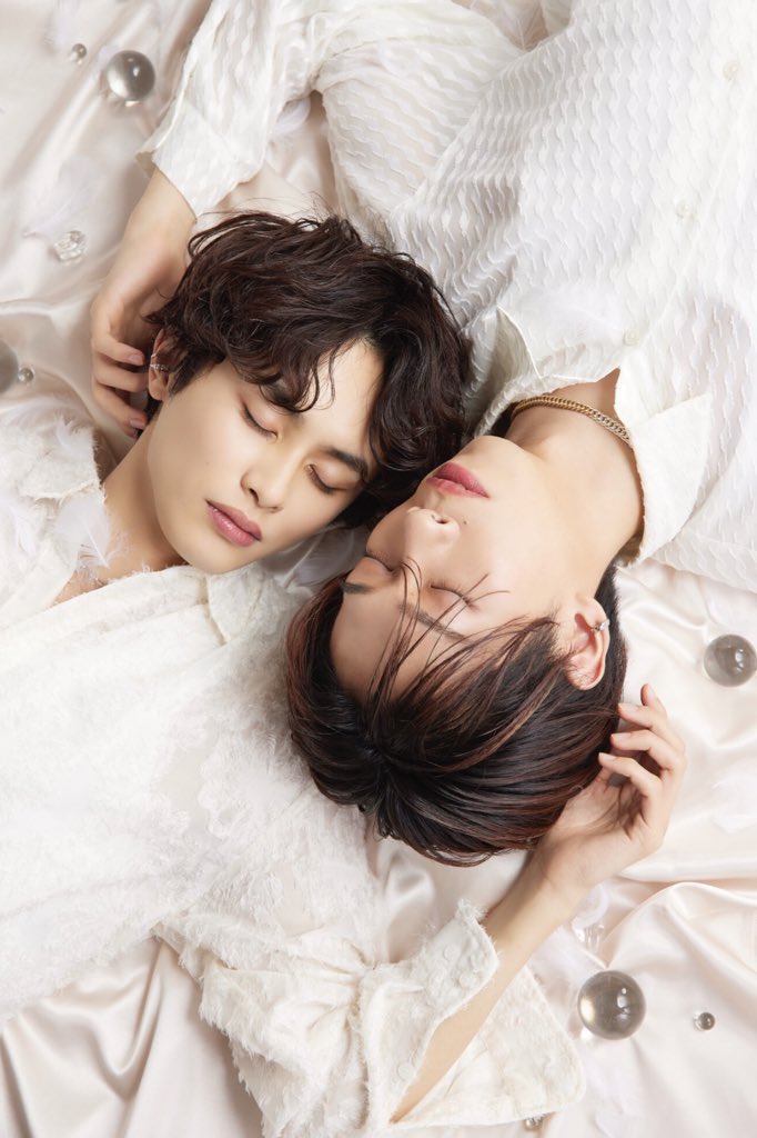 TikTok更新／ 🎬超特急(@sd_bt) #リョウガ×#タクヤ コスメページ撮影中