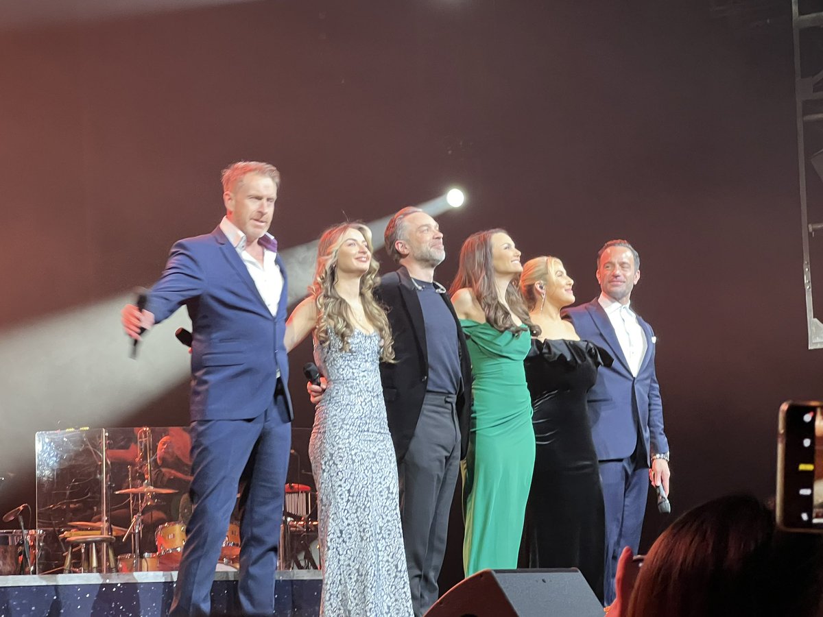codgician's tweet photo. Just had the best day in my life at #ReunionConcert Shanghai 2024.
Amazing performance! Your reunion forms our dream cast and we love you so much. 🥰 @raminkarimloo @hadleyfraser @SamanthaBarks @HollyAnneHull @nataliemayparis @EarlCarpenter https://t.co/VW6I8wO2rd