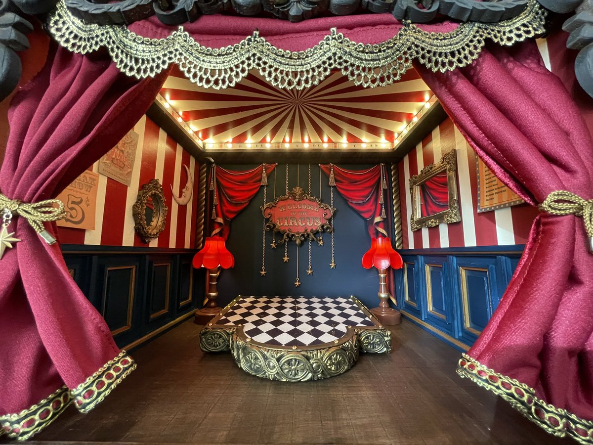 人形劇の舞台 アンティークドールハウス 劇場型ドールハウス（オーダー