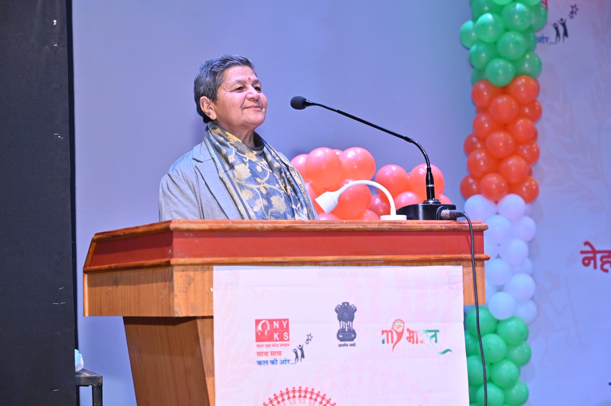 MYBJaipur's tweet photo. 15th TYEP
2nd day
आदिवासी युवाओं ने रखे देशभक्ति और राष्ट्र निर्माण पर अपने विचार, मलकानगिरी उड़ीसा के जगन्नाथ हंतल प्रथम स्थान पर रहेl
#15thTYEP #tribalyouth
@nyksindia @ianuragthakur https://t.co/rmeP8CVMbF