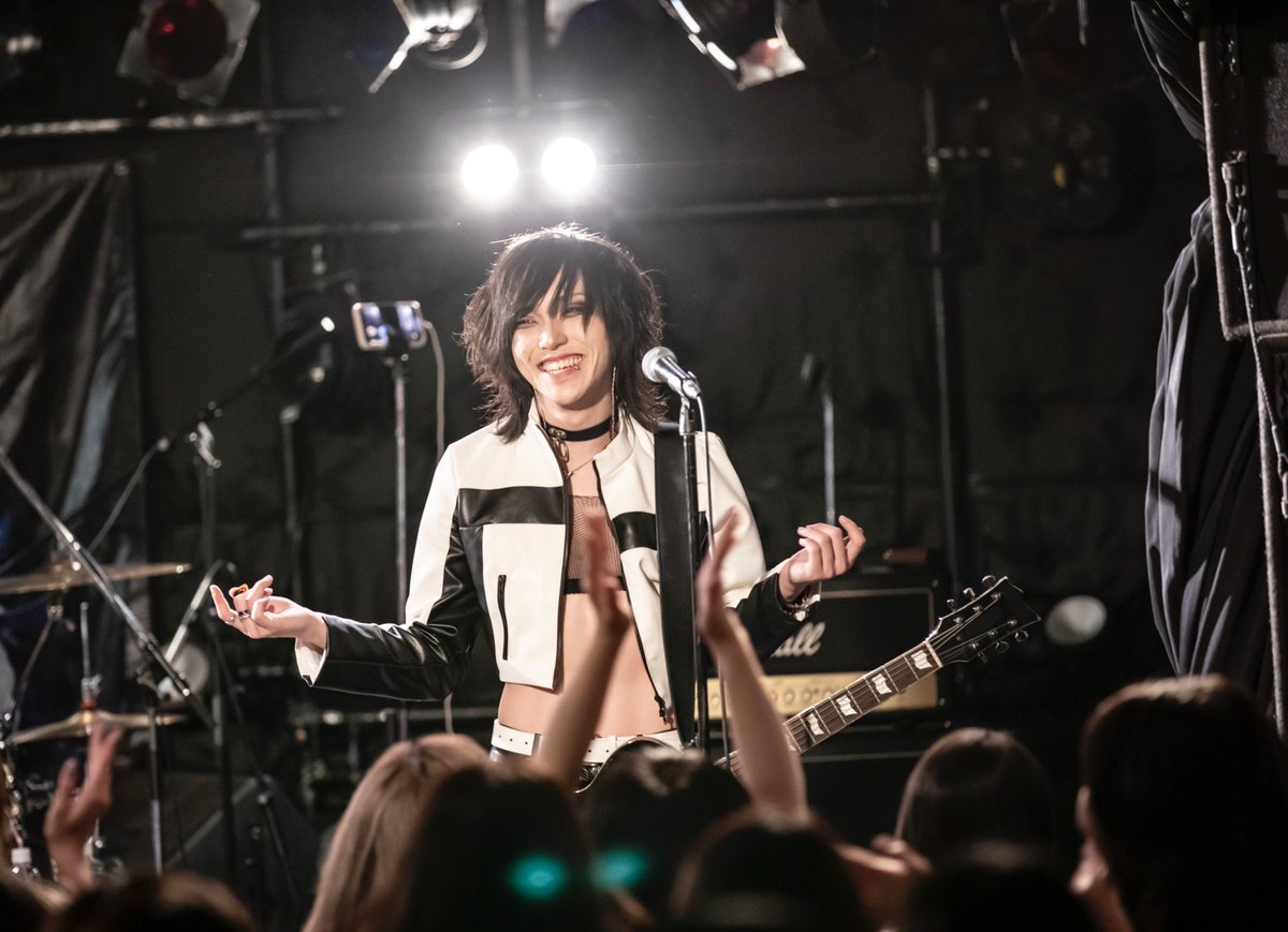 mosaic_junu's tweet photo. 1.25心斎橋soma
Last Oneman Tour
『Hold out to your shout』FINAL
あんがとなぁ
僕たちを見つけてくれて出会ってくれて愛してくれて愛させてくれて支えてくれた親愛なるHs
こんなにも愛してくれたHsたちの居場所を壊してごめん
こんなにも愛おしい
2121日間をくれてthx wuv
https://t.co/rYrKkzQeKB https://t.co/z6C0DlwAAA