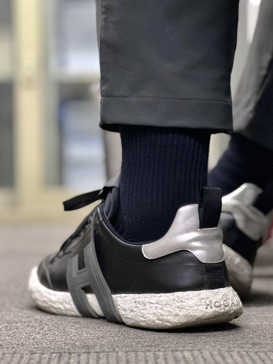 SteveYeung418's tweet image. Weekend！

加加班，写写小文件，挺好的

#sockfetish
#socksaddict 
#blacksocks
