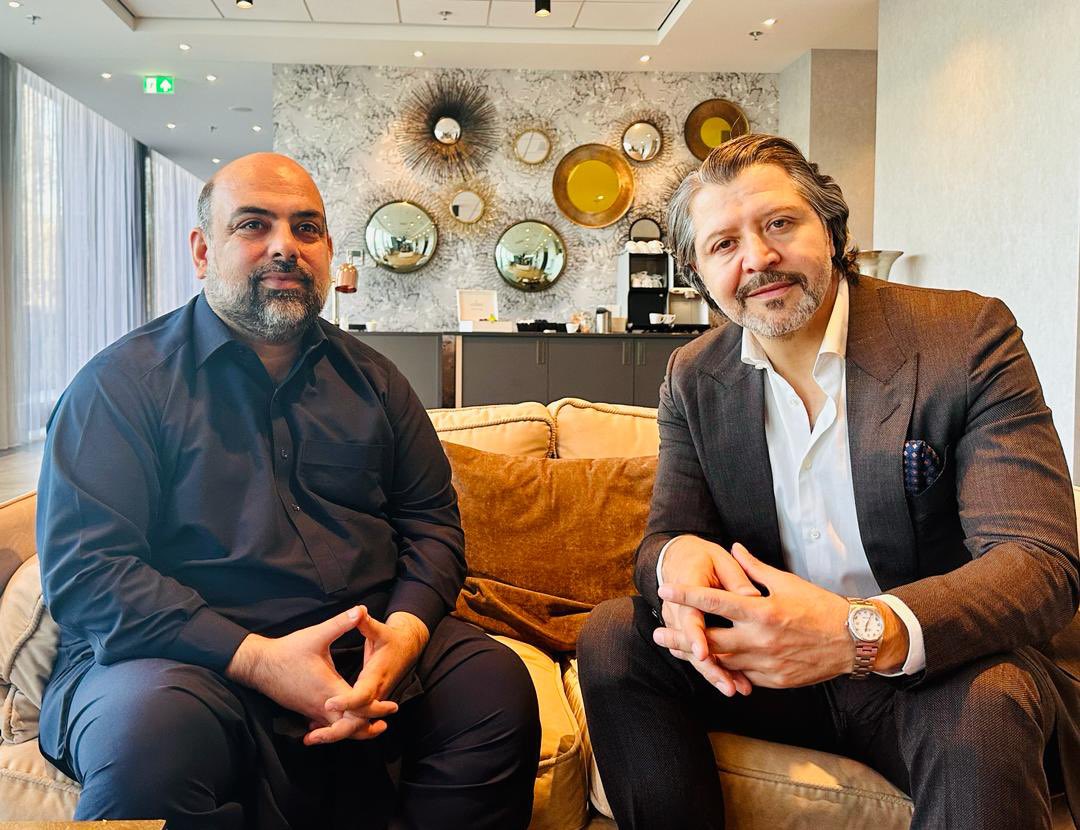 Wonderful to see my dear friend @HekmatKarzai in Amsterdam where he is meeting Afghans from all of Europe to build trust amongst different groups and networks. We support his efforts for a stable and prosperous Afghanistan 🇦🇫