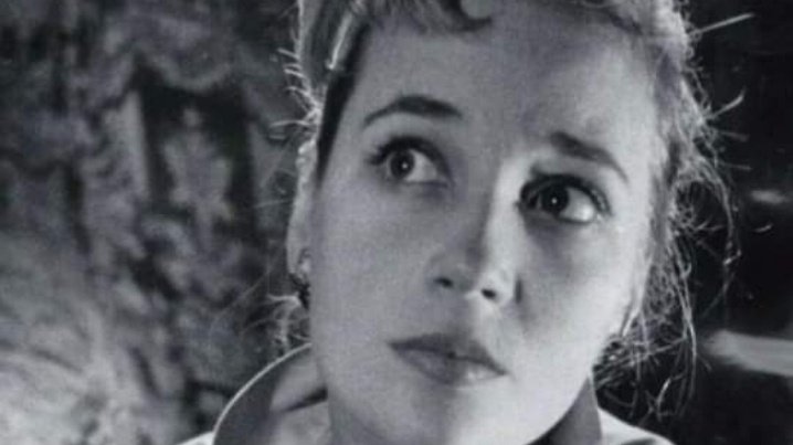 Remembering the lovely Sylvia Syms who left us a year ago today! ❤️ #britishcinema #britishfilm
