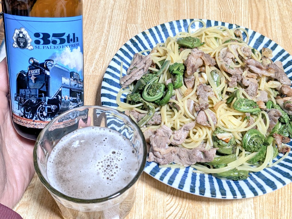 CWffHUlcbGotrap's tweet photo. 豚肉とコゴミのパスタ🍴🍻
#クラフトビール #矢尾本店 #Fest365 https://t.co/uTqBMqS26w