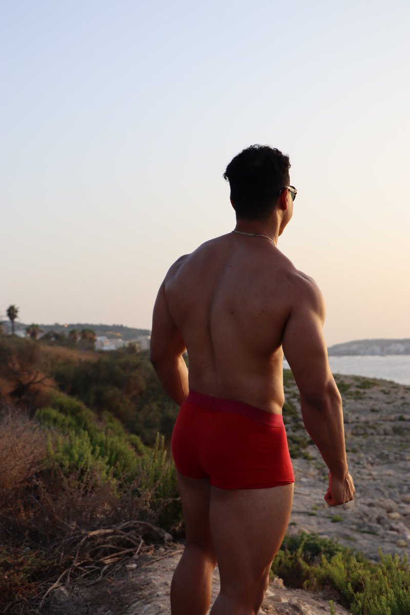 JACOB_XLL's tweet photo. @Men4Us real hunq😏😏😈 https://t.co/YLrSRSrJfX