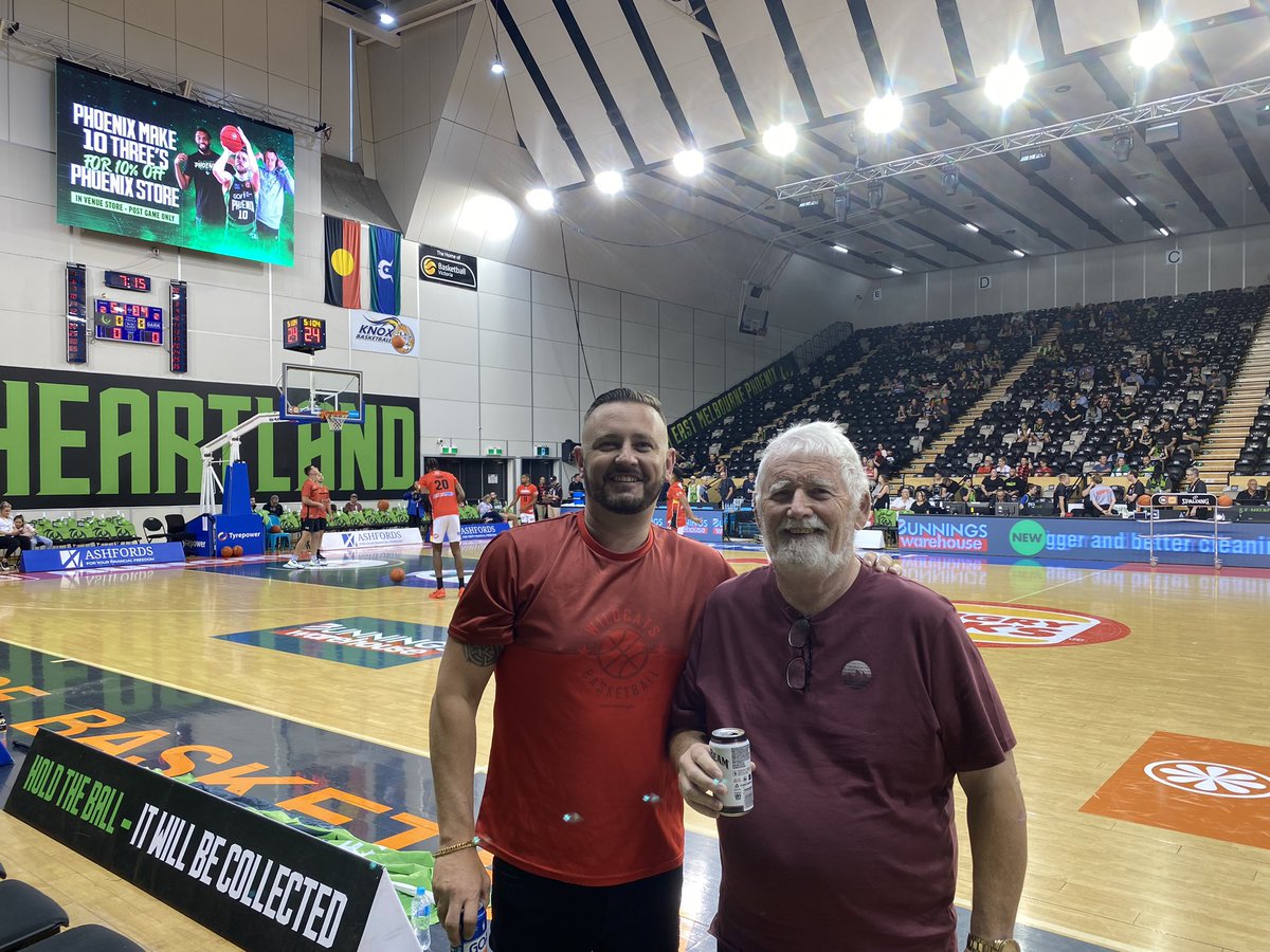 MJODaleigh's tweet photo. @Tjawtherula @Callmeush @BCotton_11 Well…..didn’t quite get behind the Wildcats bench….had to settle for courtside instead…..boys were awesome tonight! @Tjawtherula was slick from warm-up to the finish….made Ayre a bit grumpy 🤣 https://t.co/pqih6Faorg