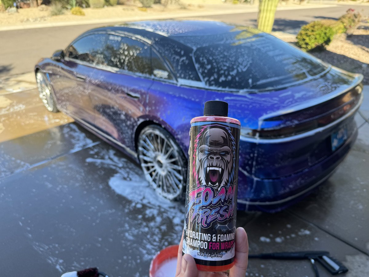 EyeKandyDesigns's tweet photo. Getting all cleaned up with #wrapfresh #foamfresh shampoo for wraps. Should be a fun day with @lucidmotors #lucidownersclub https://t.co/FxDQYma60x