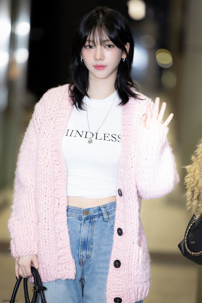 SpringFairy0411's tweet image. 240127
#aespa #에스파 #KARINA #카리나