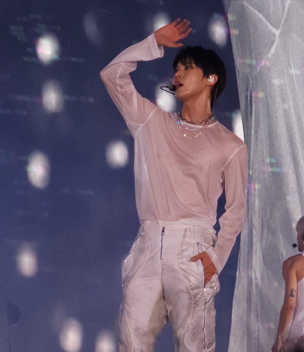 kdysource's tweet photo. KIM DOYOUNG? https://t.co/mpwlHVopt9