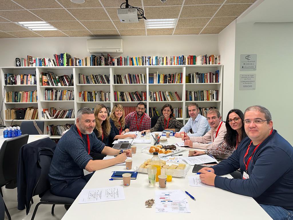 GAYA (@drjm_gaya) on Twitter photo Un sábado por la mañana trabajando en intentar simplificar los algoritmos diagnósticos y terapéuticos del CaP avanzado en <a href="/deustoDBS/">Deusto Business School</a> con buenos amigos. Un sábado por la mañana trabajando en intentar simplificar los algoritmos diagnósticos y terapéuticos del CaP avanzado en <a href="/deustoDBS/">Deusto Business School</a> con buenos amigos.