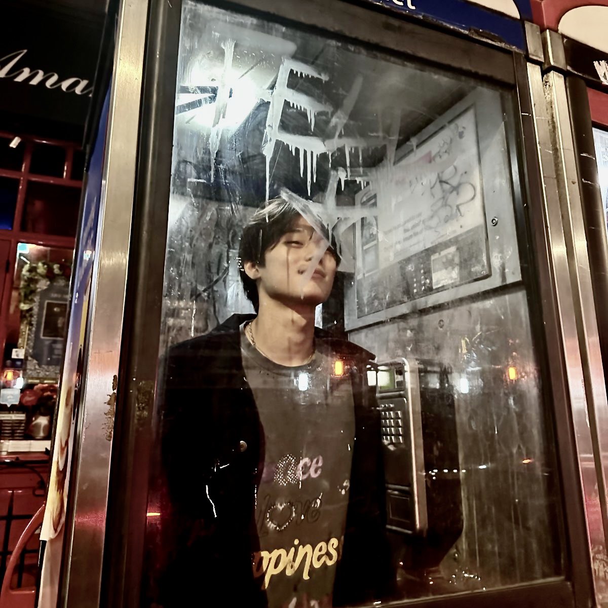 equitky's tweet image. pov : u love taking pics of ur bf