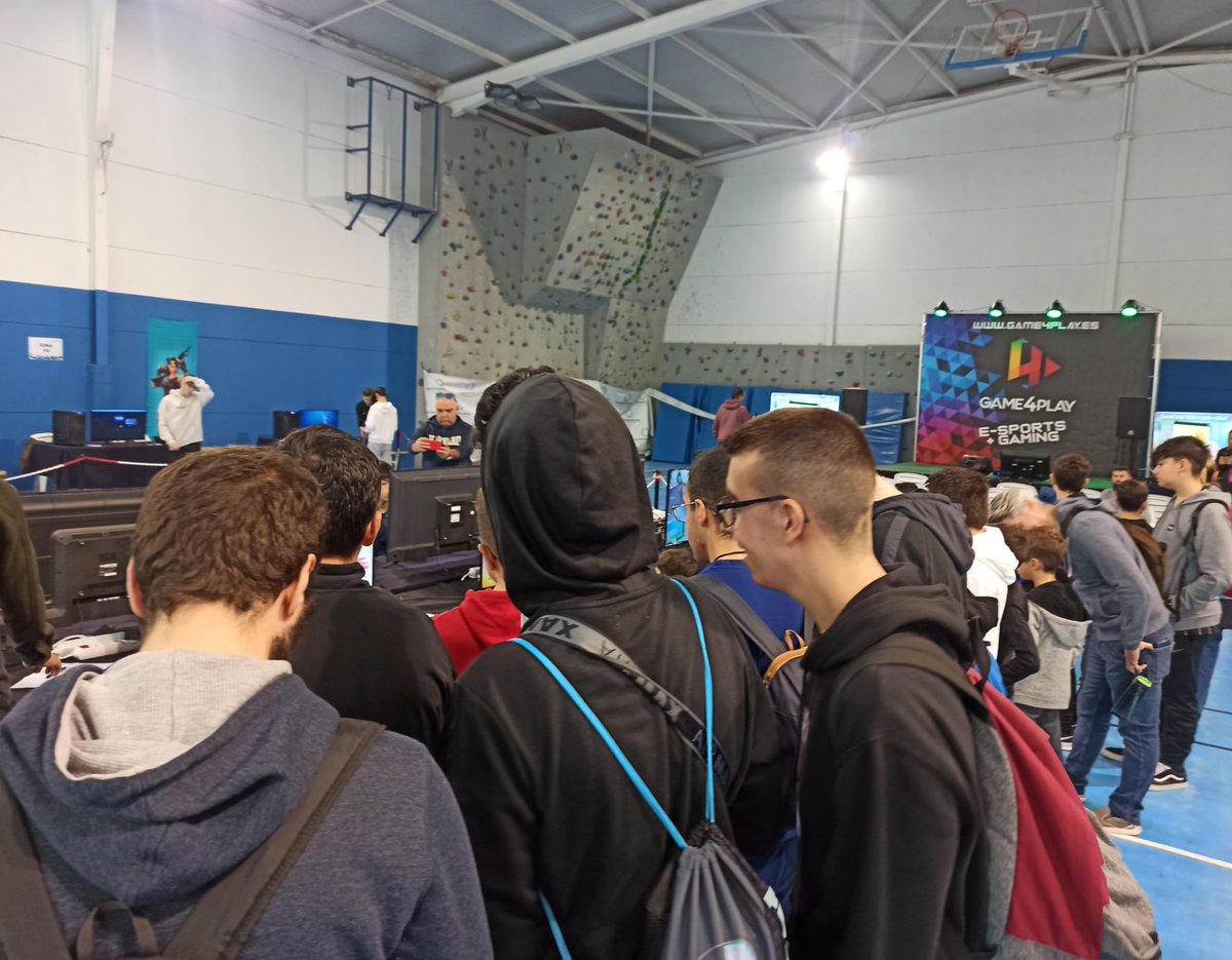 EventosBWG's tweet photo. Ya estamos celebrando Game4Play #Rota, un gran evento dedicado al sector de los videojuegos.

Gracias una vez más al @AytoRota y a su Delegación de Juventud.

📍 Polideportivo Municipal Antonio Barriento "Chispa"

💻 https://t.co/UZNMhPkhsY https://t.co/LXLhy0yPg1