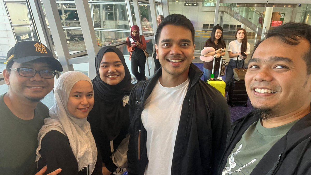 Azam95_'s tweet photo. Sampai ke Dubai ajak subuh sekali. 👍👍👍 https://t.co/b4gBOdfh6R