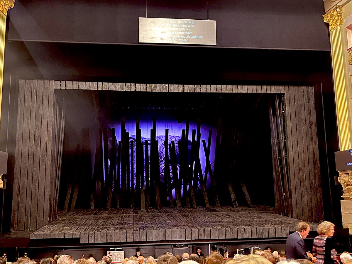 JordiMadd's tweet photo. Must! Impactado por la avasalladora #ópera #Lear, de A. #Reinmann, en su #estreno en #España en el @Teatro_Real de #Madrid.
Una partitura q te deja sin aliento, un texto, basado en la tragedia de #Shakespeare, q te cala hasta la médula, y un reparto & orquesta & producción 🙌🏻💥 https://t.co/lkOE8BXoez