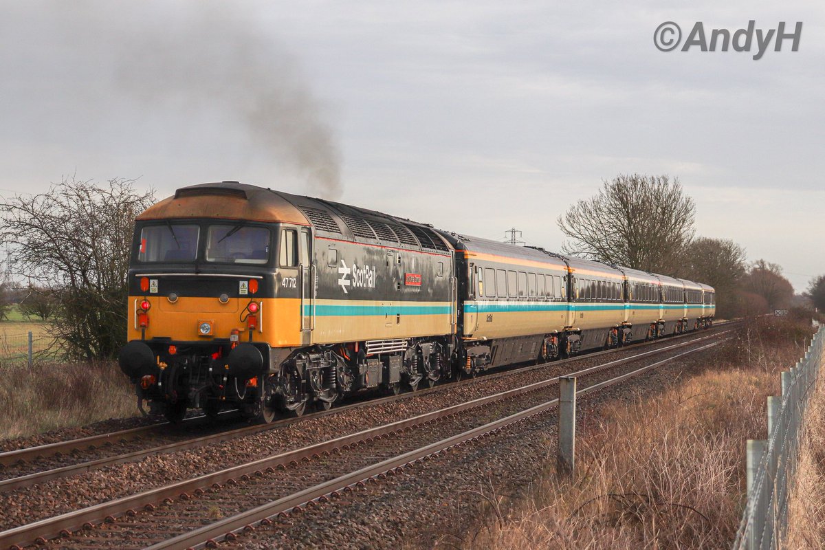 holtona72's tweet photo. #ShoveDuffSaturday from Uffington, Lincs. @LocoServicesGrp immaculate #Scotrail set with 47712 'Lady Diana Spencer' opening up nicely on the rear heads to Norwich with 1Z23 two day charter from Crewe 'The East Anglian Push-Pull' #LSL #DuffWatch #Class47 27/1/24 https://t.co/HYIaQkM2I0