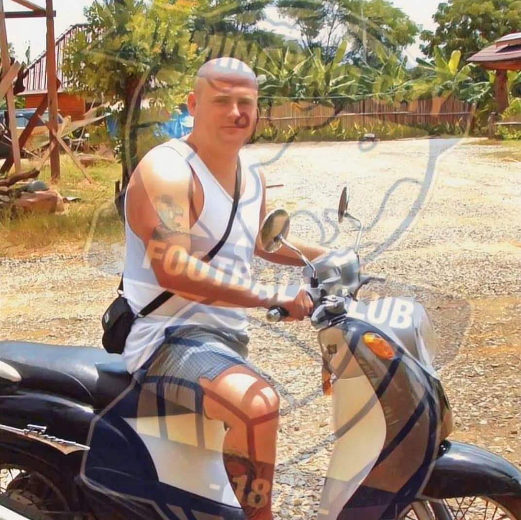 bradyblues's tweet photo. My wife's cousin, John Cunniam from Sheldon sadly passed away at just 42 y/o. He was a massive bluenose.i'm sure some of you might have known him.Please join us in applause on 42mins at the Blackburn game on 13th Feb in memory of John. Appreciate any re-tweets. #bcfc #kro @bcfc https://t.co/r0vt3ZnxYW