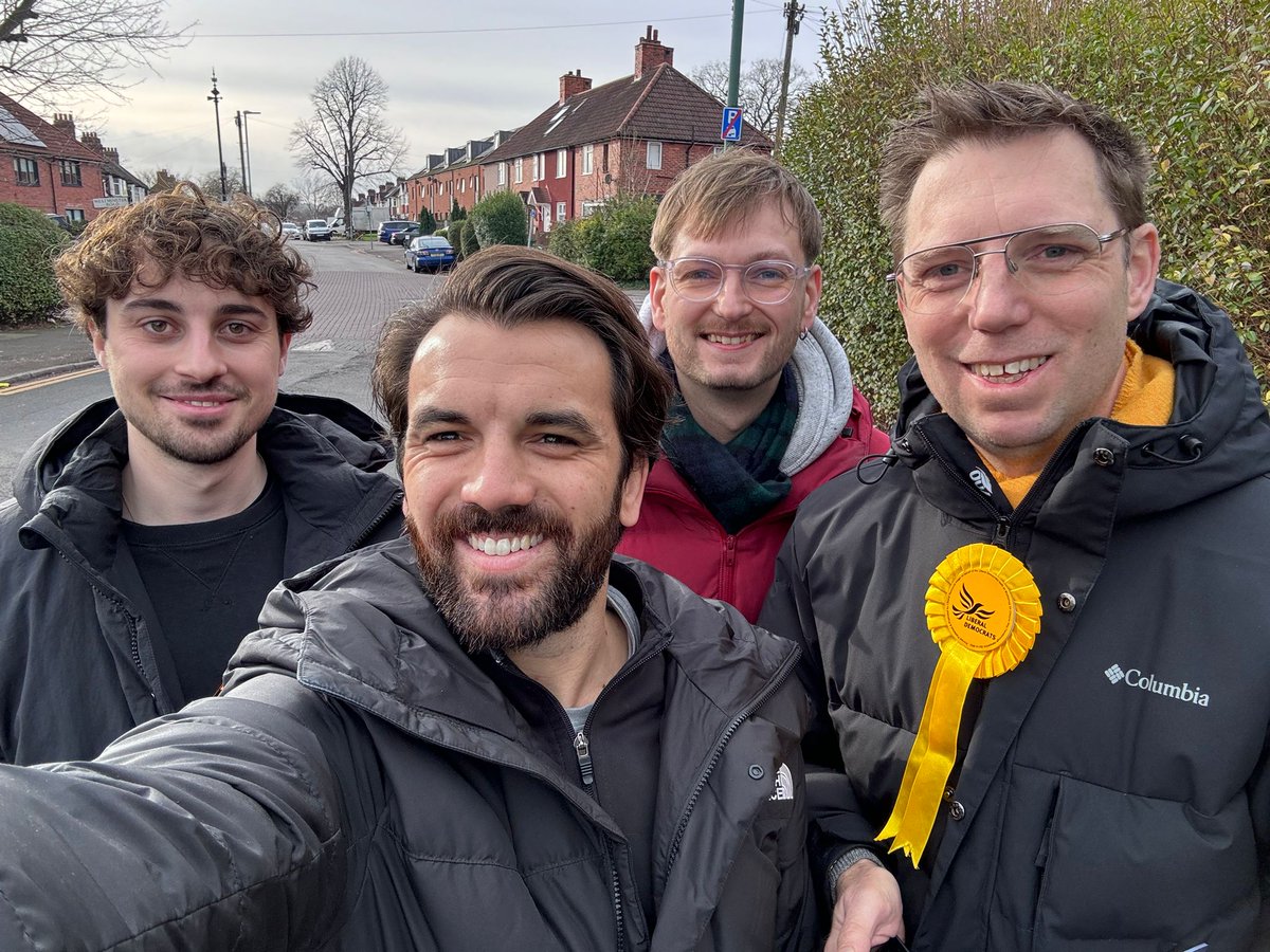 Thank you to the 50+ volunteers who have been campaigning this morning in Wimbledon & Carshalton.

By far the biggest issue raised was the terrible state of the NHS under the Conservatives.