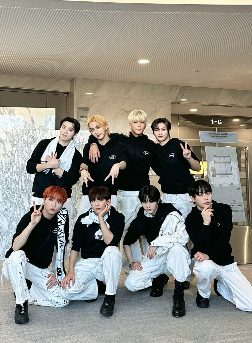 DKB_BRAVE's tweet photo. DKB The 1st FanConcert in Japan 2024 -Explosion- 무사히 마쳤습니다❣️
2024년 첫 공연을 폭발적🔥으로 마무리한 다크비! BB와 함께해서 가능하다는거 다 알고 있죠?😘
함께 즐겨 준 모두들 감사합니다❤️

DKB The 1st FanConcert in Japan 2024-Explosion- We finished safely ❣
We finished our first show in 2024 with an explosion🔥. You all know it's possible with BB, right? 😘
Thank you all for enjoying it with us. ❤

#다크비 #DKB 
#DKBinJAPAN #Explosion