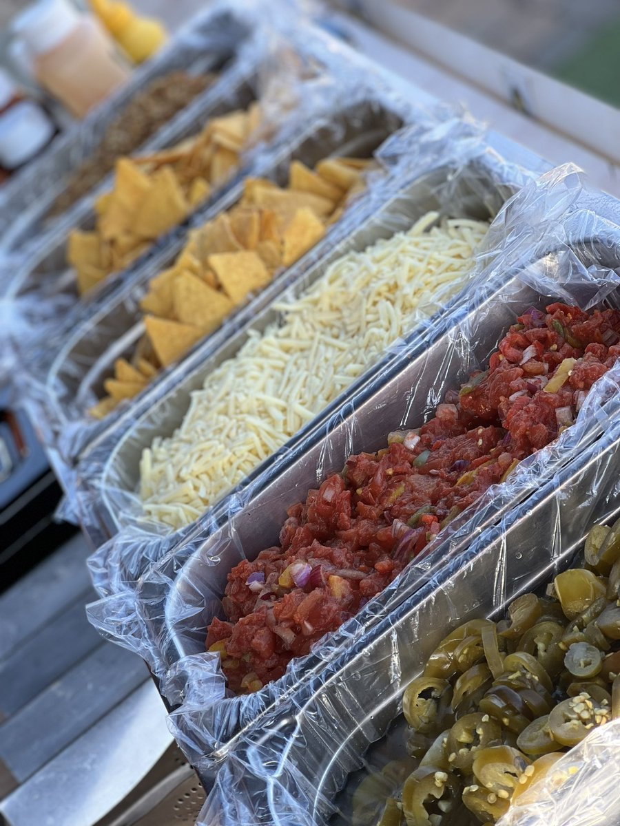 #thefirstwwekendback <a href="/makersmarket/">Oxford Makers Market</a> <a href="/The_Lowry/">Lowry</a> <a href="/MediaCityUK/">MediaCityUK</a> <a href="/QuaysideMCUK/">Quayside MediaCityUK</a> <a href="/ILoveMCR/">I Love Manchester</a>  #saturdayandsunday  #westdidsbury #sunday #thefinesthotdogsontheplanet #thebestchillibeefandveggienachosonearth #meltedcheeseeverywhere