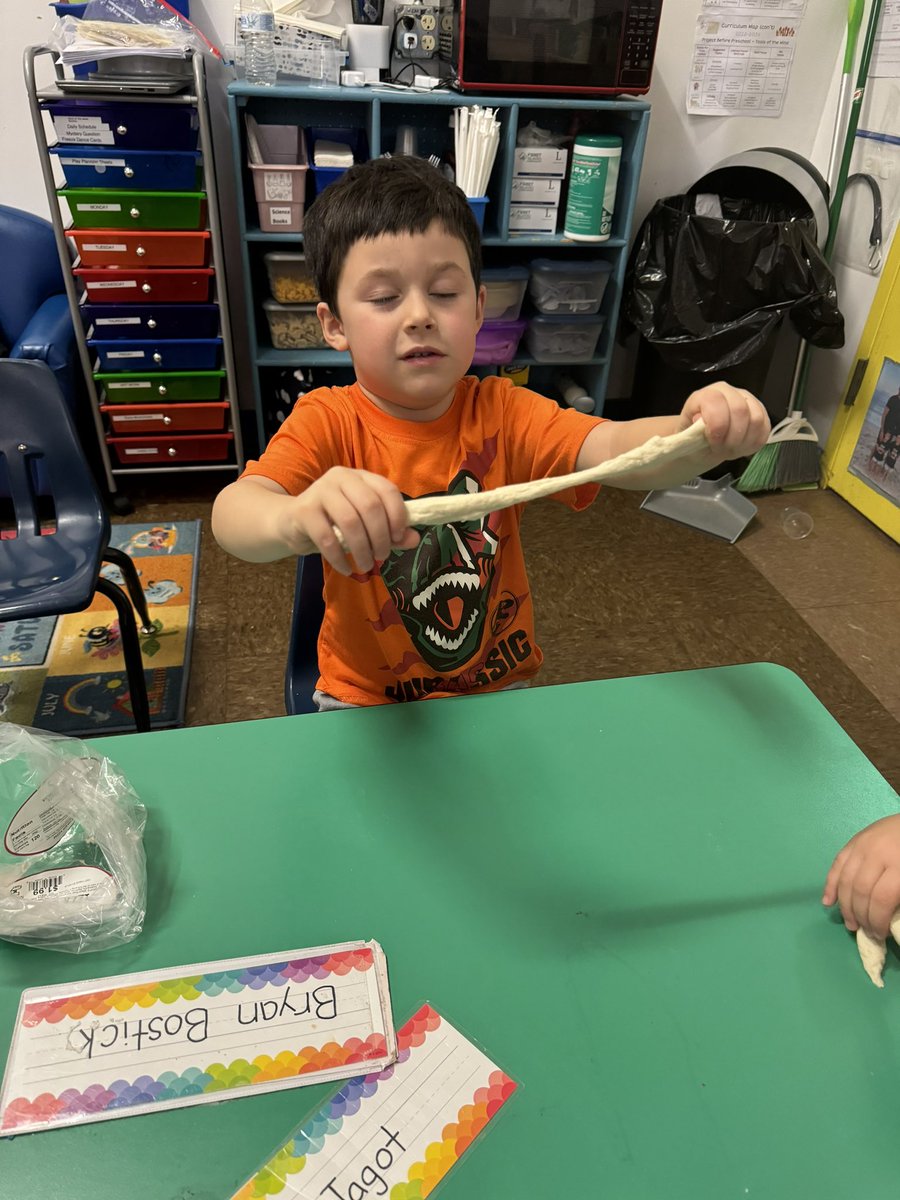 ProjectBeforeGF's tweet image. No play-doh? No problem! These preschoolers used some pizza dough from our very own pizzeria! We played remember and replicate, and used our science eyes as we made predictions as to what the pizza dough felt like… sticky, slimy and stretchy were just some words they used.