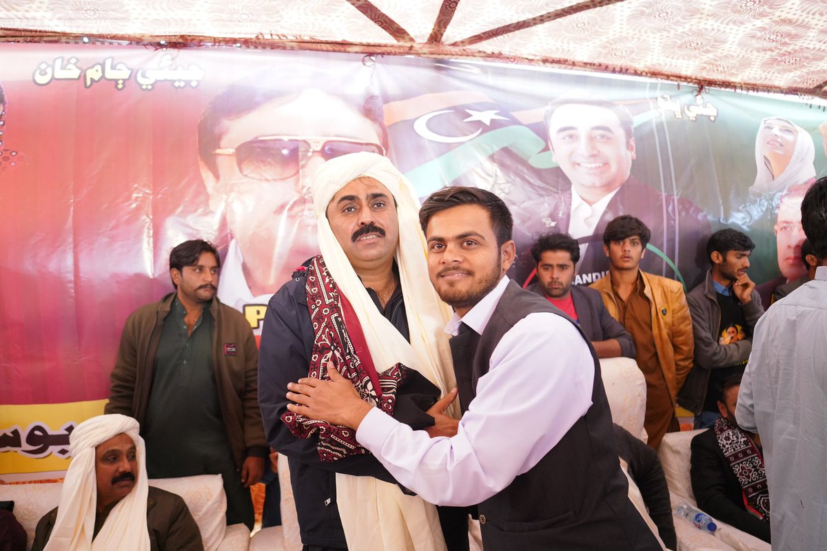 JamKhanShoroPPP's tweet photo. اس موقع پر پارٹی کے سینئر رہنما زاہد بھرگڑی، سید فیاض علی شاہ اور پارٹی کارکنوں کی بڑی تعداد بھی موجود تھی۔

3/3 https://t.co/a0bZq4GWT5
