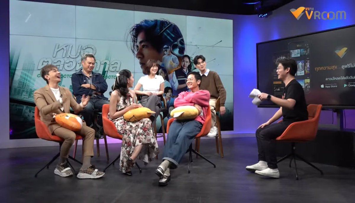 MiusicFighto's tweet image. ดูไปดูมาอ้าว วาย วาย ยูริ เฉยเลย 😂😂 

VIPAdotMe x TheDoctor
#VIPAvROOM #หมอตลอดกาล