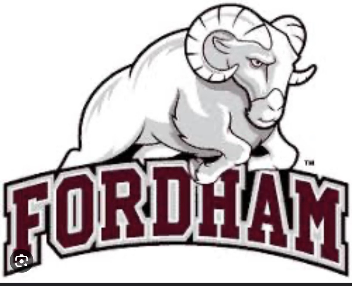 ChyrackGold42's tweet photo. After a great conversation with @CoachPetrarca Got that Home Town offer! #BXstandup #Blessed https://t.co/6DejbwE4gK