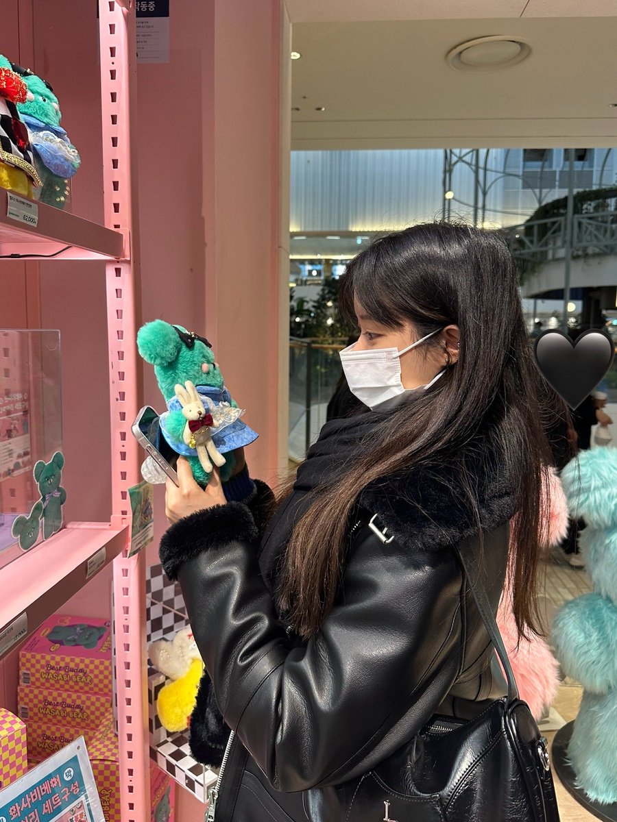 mxluvkey's tweet photo. 휘서이 끝내주는 데이트를 즐겼구나 ㅋㅋㅋㅋ 😍 https://t.co/9N51SLJsqB