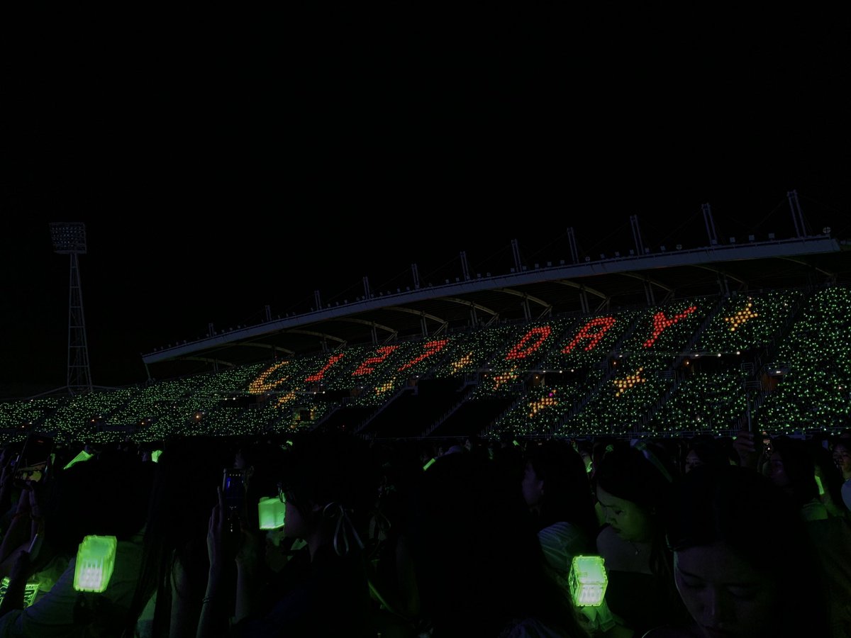 nctymisfit's tweet photo. the "127 Day" in different views 🥹🥺 you are so loved @NCTsmtown_127 🥺🫶 https://t.co/WRQBmWD1PR