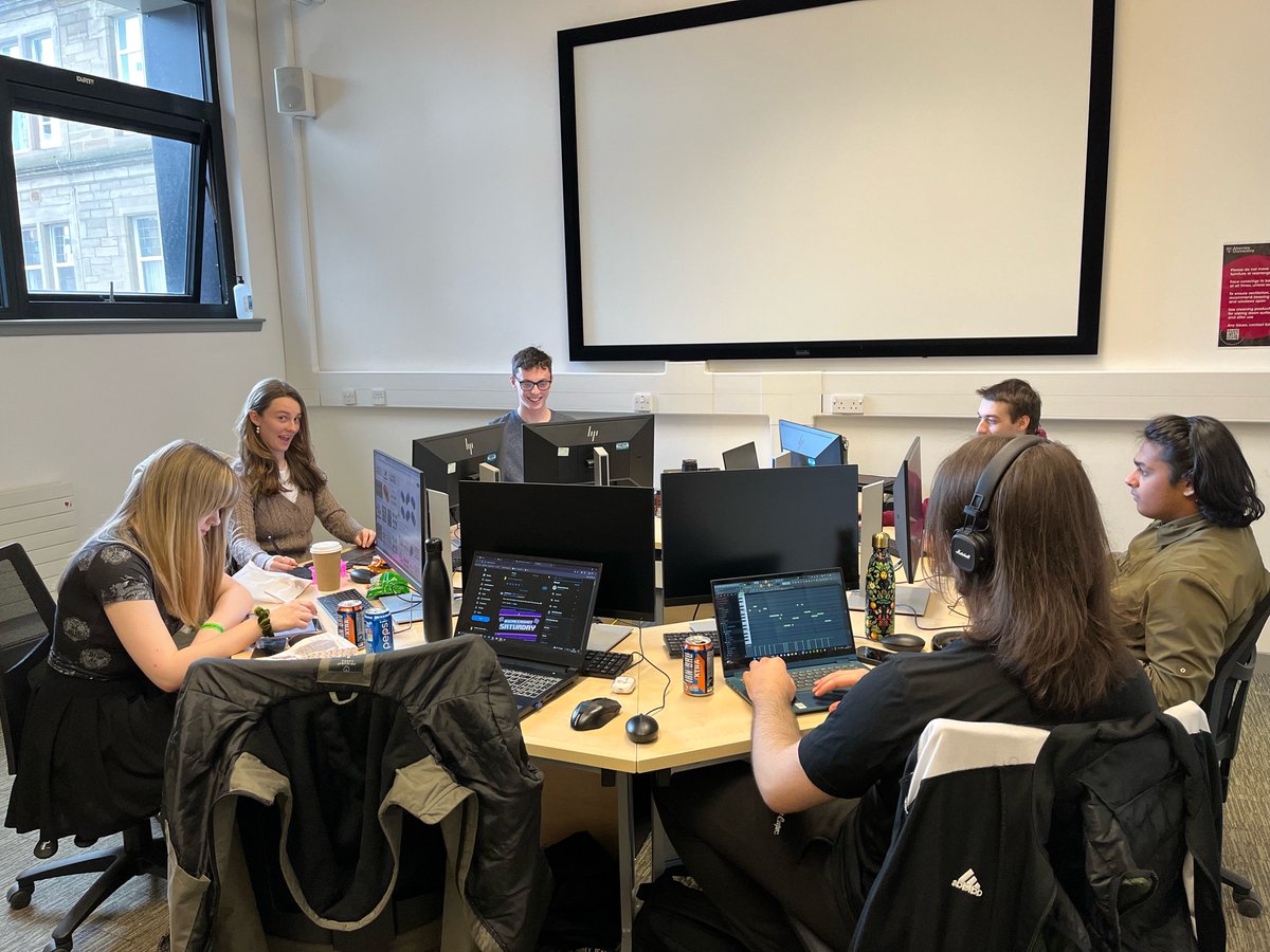 GoldenLampGames's tweet photo. Working hard in the game lab! See if you can spot the difference in these images! #GGJ24 https://t.co/sKnX791Vn2