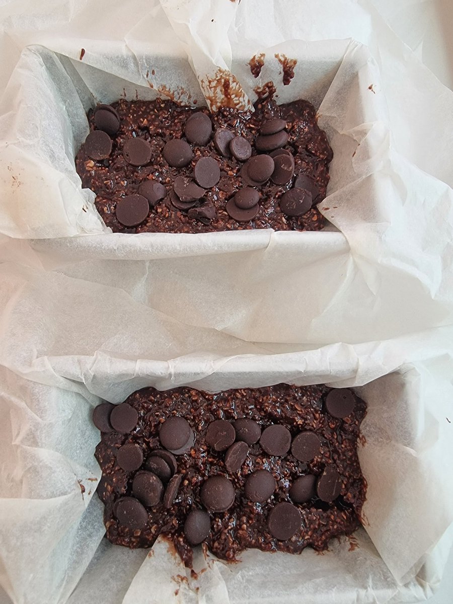 ThanyasornK's tweet photo. วันนี้ทำ Health Chocolate Cake 🍰
Nosugar Nobutter
ใช้วัตถุดิบแค่ 3 อย่าง
อร่อยมากๆๆ เข้มข้นช้อคโกแลต 😋
#healthycake https://t.co/tiR30lBfT5