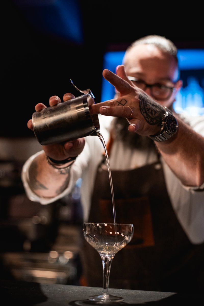 ginhimbrimi's tweet photo. We were honored to be the drink of choice for the premiere in Rome of the film “Poor Things” at Cinema Barberini on the 16th of January ✨

@PoorThingsFilm #PoorThings #PoorThingsFilm #Roma https://t.co/rEXCNV2TTG