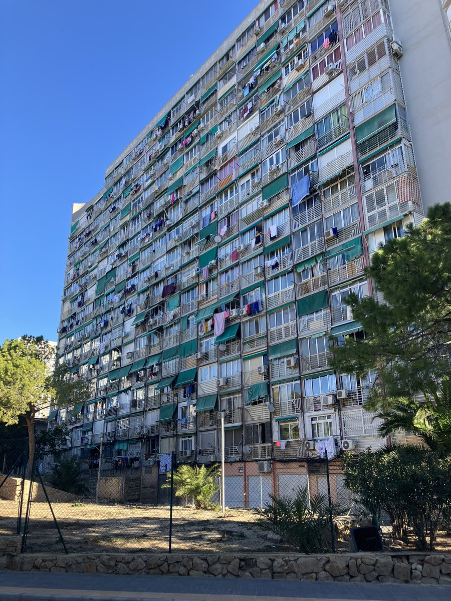 Creaditor's tweet photo. Urbanidorm https://t.co/TZibzMVycZ