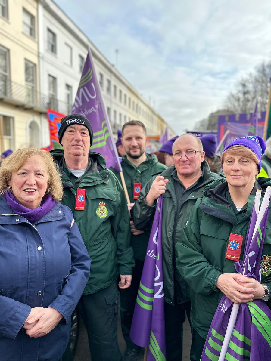 unisontheunion's tweet photo. UNISON lining up at the front of the march to protect the #RightToStrike. Great turnout from our members across the regions.

Led by our general secretary @cmcanea and ambulance members #CheltenhamDemo https://t.co/AqjPob4NB8