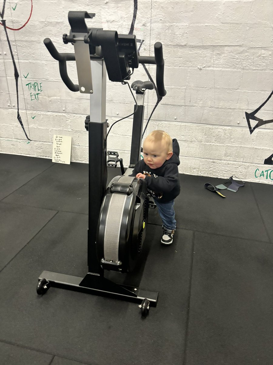 sobpe5's tweet photo. Cillian has been going to the gym with me ever since he was weeks old sometimes just to watch with me but often watching me workout. I can’t wait for him to be able to join in 🏋️‍♀️#crossfitkid https://t.co/pl3k5uD9o7
