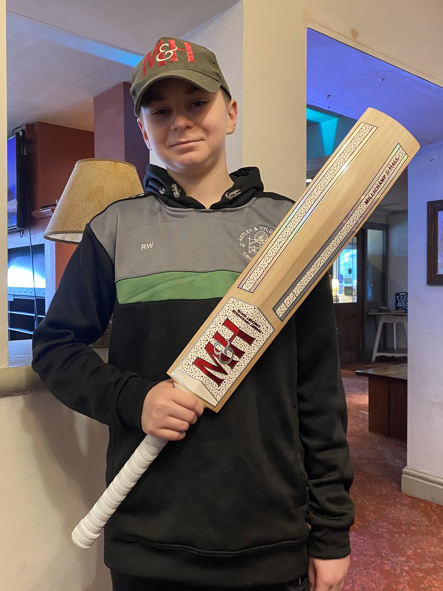 Brilliant service from <a href="/mandhcricket/">Millichamp & Hall</a> Burnley this morning. New wand for <a href="/rocs66/">Rocs66</a> ready for the season and his India tour. Hopefully lots of runs in it mate.         <a href="/ginpitcc/">Astley&TyldesleyCC</a> <a href="/JameelStuartCA/">Jameel Stuart Cricket Academy</a> #juniorgladiator #ginpitt