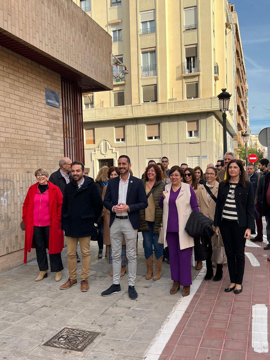 CarlosFBielsa's tweet photo. 🌹Hoy he anunciado mi candidatura a la secretaría general del PSPV

Tras meses de diálogo y reflexión es el momento de q hable la militancia

Necesitamos un cambio tranquilo en el PSPV para construir un partido fuerte y unido para ganar en 2027,desde la generosidad y la autonomía https://t.co/aEkDjwMZKx